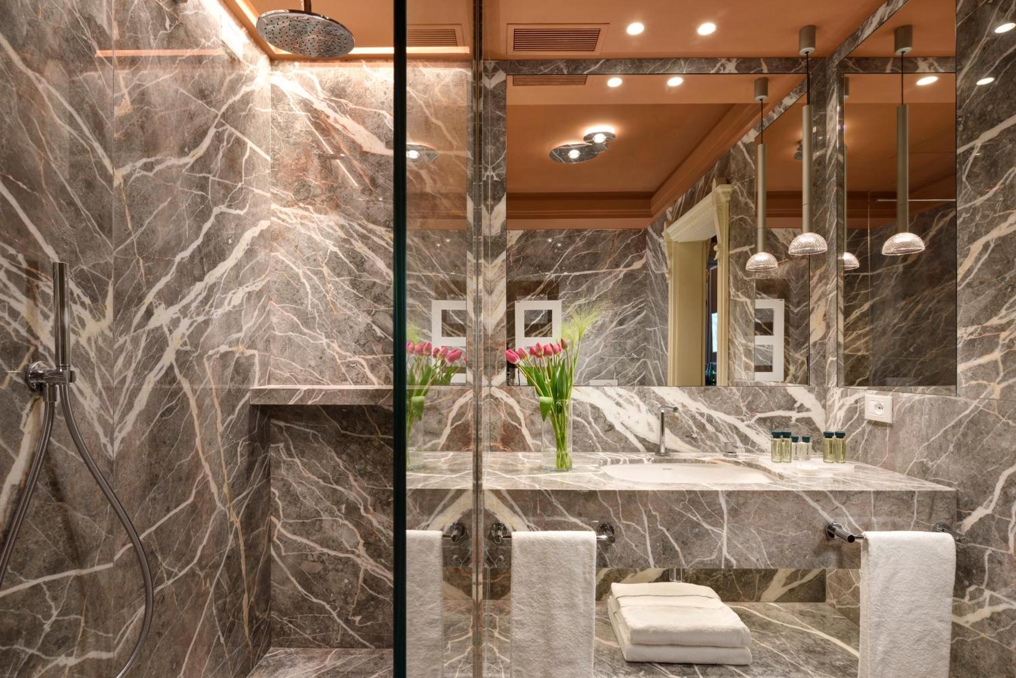 Cortine Palace Relais Chateaux Hotel Sirmione